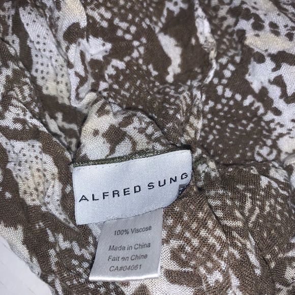 Alfred Sung | Infinity scarf snake skin print - Picture 2 of 4